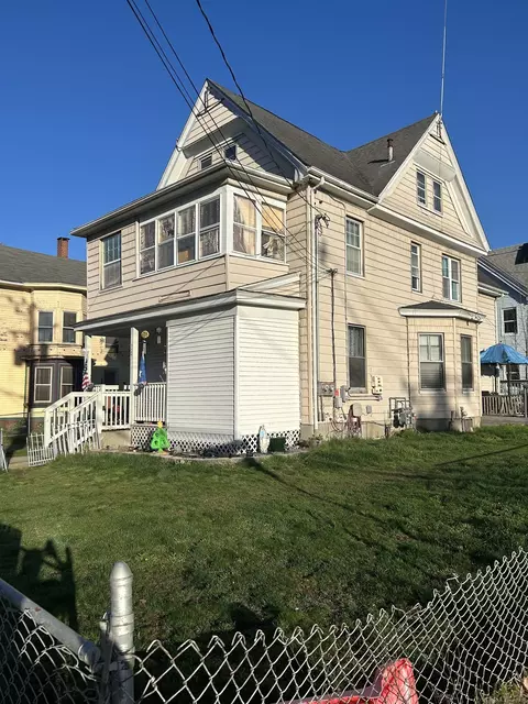 329 Hanover St, Meriden, CT 06451