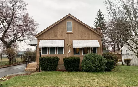 37 5th St, Bristol, CT 06010