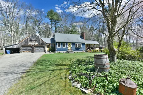 17 Arrowhead Dr, Thompson, CT 06277