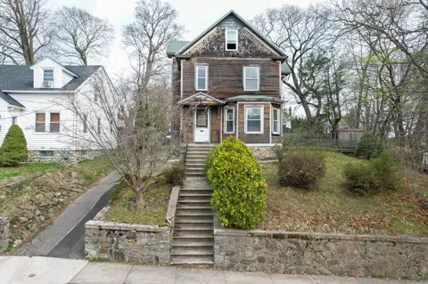 36 Marion Ave, Waterbury, CT 06708
