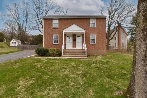 93-95 E Main St, Portland, CT 06480