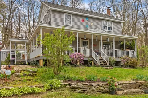 407 Brooklyn Tpke, Hampton, CT 06247