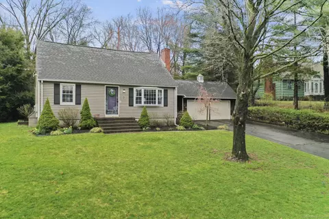 34 Knollwood Rd, Burlington, CT 06013
