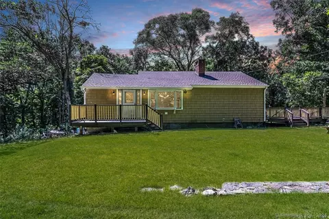 36 Scholz Rd, Monroe, CT 06468