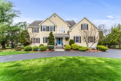 30 Village Green Ln, Monroe, CT 06468