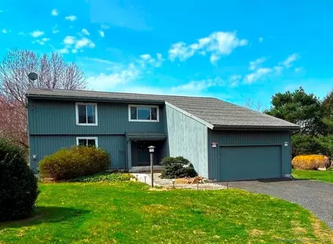 127 Hurlbut Rd, Tolland, CT 06084