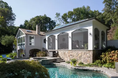14 Pequot Trl, Westport, CT 06880