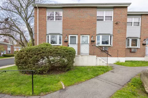 55 Beths Ave #66, Bristol, CT 06010