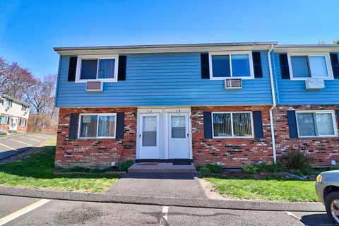 461 Spring St #7B, Naugatuck, CT 06770