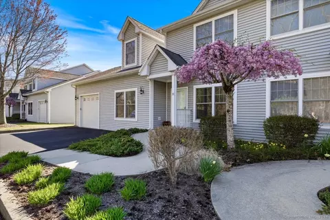 375 Allyn St #39, Mystic, CT 06355