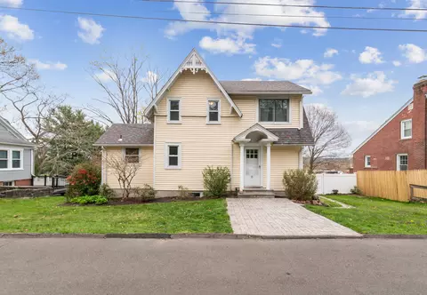 27 Maple St, Hamden, CT 06517