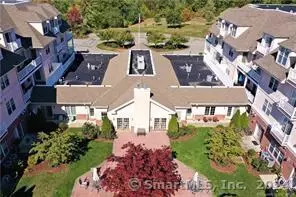 237 Fern St #105W, West Hartford, CT 06119