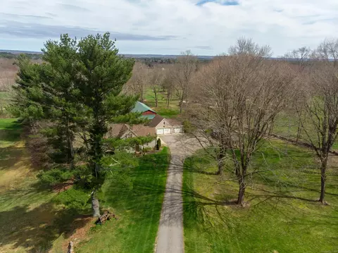 377 N Canterbury Rd, Canterbury, CT 06331