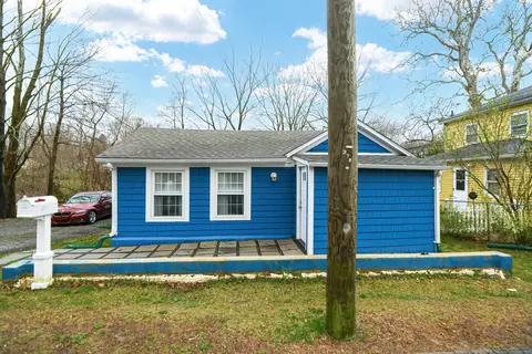 491 E Main St, Middletown, CT 06457