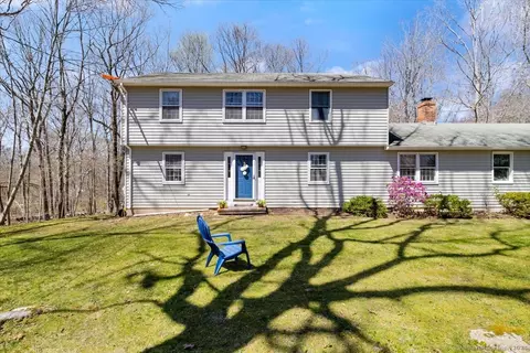 57 Squires Rd, Madison, CT 06443