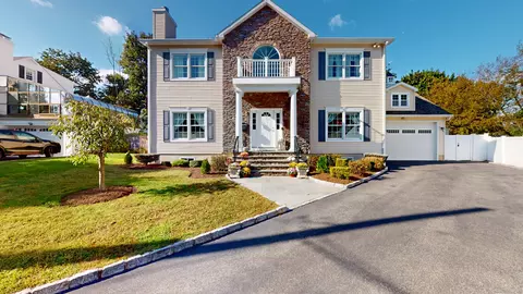 38 Hartford Ave, Greenwich, CT 06830