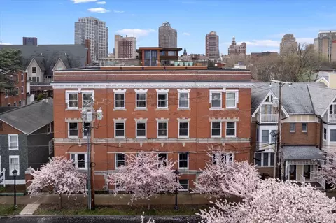 8 Hughes Pl #2E, New Haven, CT 06511
