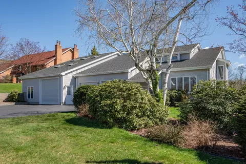 40 Burnt Hill Rd, Farmington, CT 06032