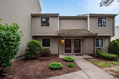 371 Emmett St #2, Bristol, CT 06010