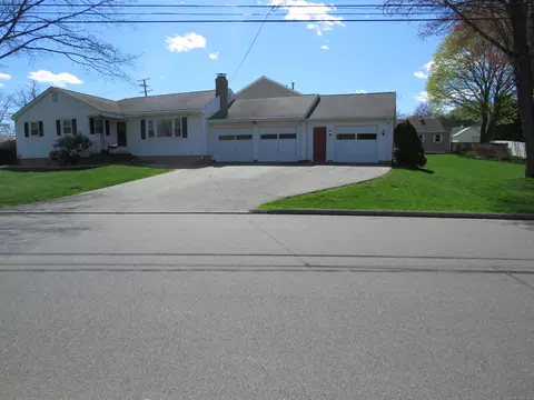 9 Ivy Ln, Wethersfield, CT 06109