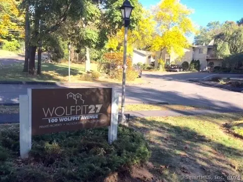 100 Wolfpit Ave #16, Norwalk, CT 06851