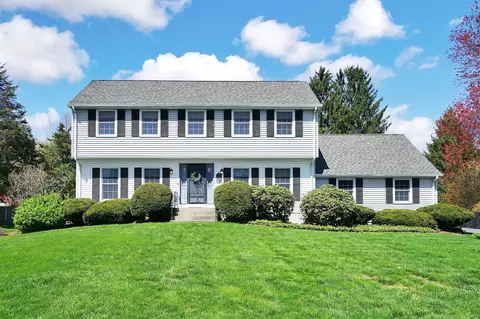 79 Valley View Dr, Suffield, CT 06078