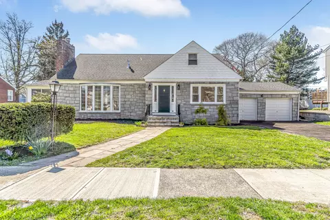 186 Richmond Ave, West Haven, CT 06516