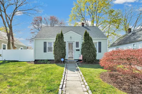 565 Burnsford Ave, Bridgeport, CT 06606