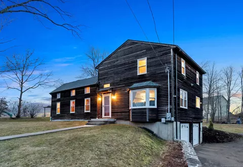 16 Pasco Hill Rd, Cromwell, CT 06416