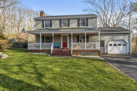 22 Patricia Ct, Ledyard, CT 06335