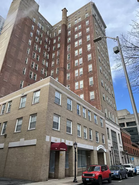 124 Court St #902, New Haven, CT 06511
