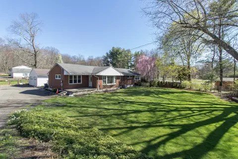 1028 New Rock Hill Rd, Wallingford, CT 06492