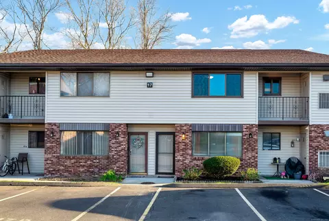 140 Thompson St #17C, East Haven, CT 06513