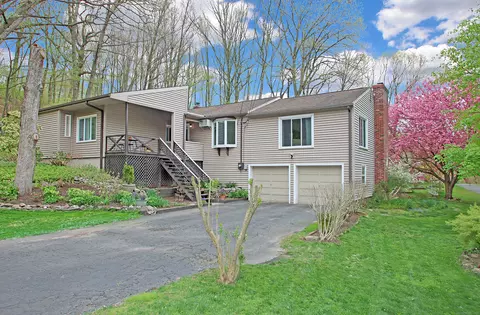 1022 Summit Rd, Cheshire, CT 06410