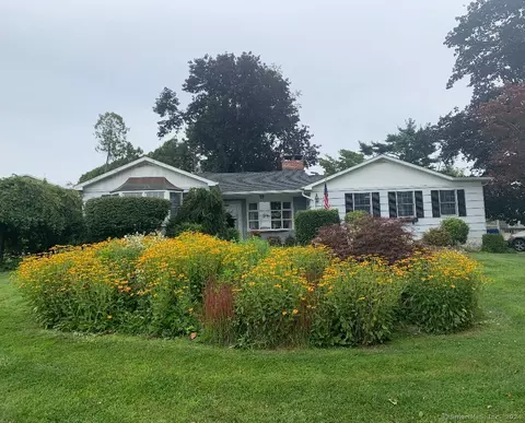 1 Taylor St, Brookfield, CT 06804