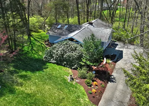293 Manley Heights Rd, Orange, CT 06477