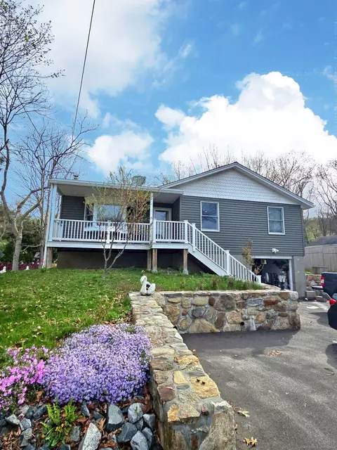 1 Lynn Ter, Seymour, CT 06483