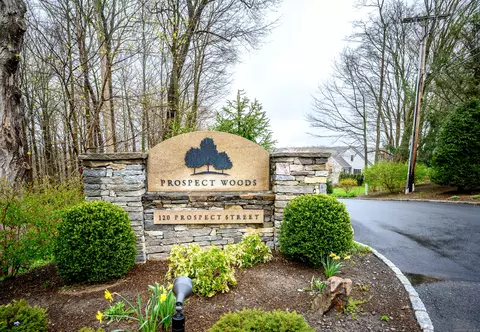 120 Prospect St #40, Ridgefield, CT 06877