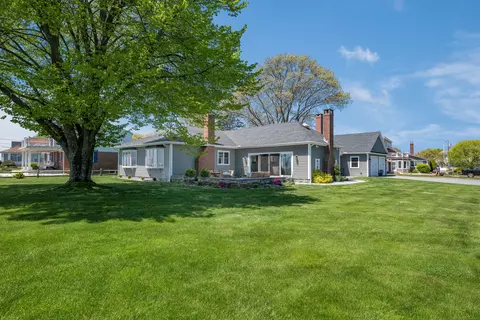 504 Maple Ave, Old Saybrook, CT 06475