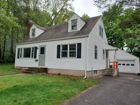 104 Columbus St, Manchester, CT 06042
