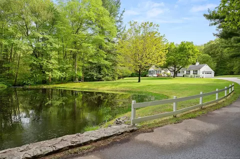 207 Ingham Hill Rd, Old Saybrook, CT 06475