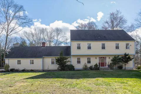 283 Sam Hill Rd, Guilford, CT 06437