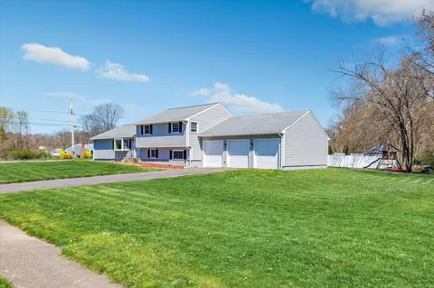 2 Tennessee Ave, Wallingford, CT 06492