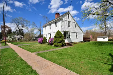 124 East St, Windsor, CT 06095