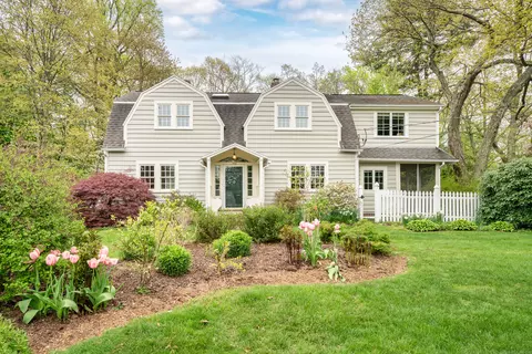192 Ridgewood Ave, Hamden, CT 06517