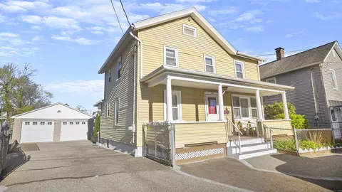 79 Smith St, Derby, CT 06418