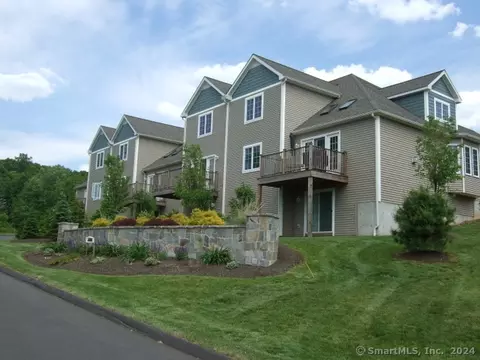 1985 West St #12, Southington, CT 06489