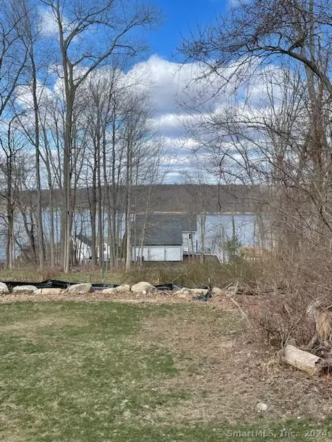 5 Avery Shrs, Coventry, CT 06238