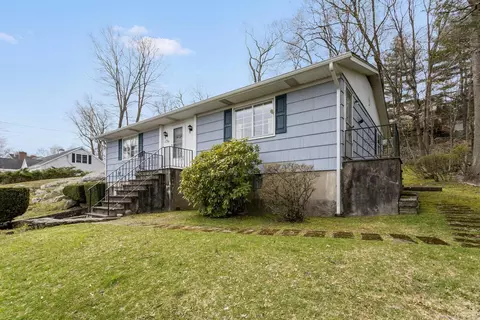 13 2 Hickory Dr # -1, Greenwich, CT 06831