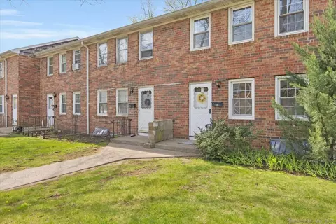 30 Diamond Ave #30, Plainville, CT 06062